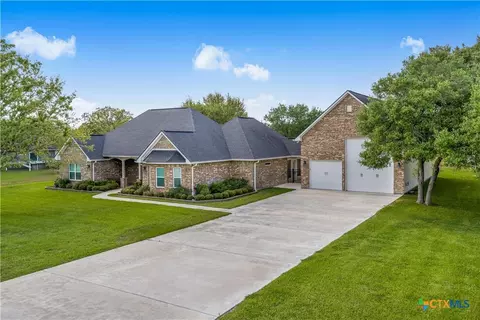 267 Oak View Dr, Inez, TX 77968