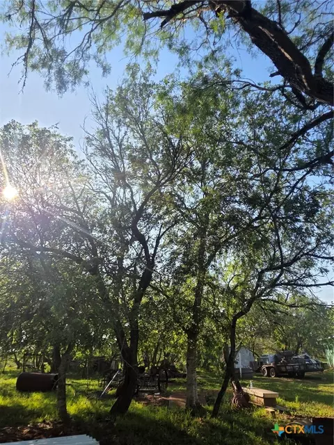 766 Rawhide Rd, Seguin, TX 78155