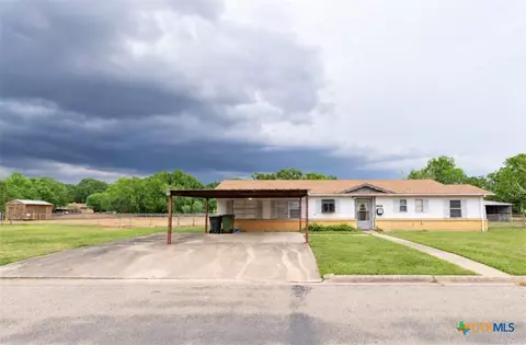 603 S Terry St, Cuero, TX 77954