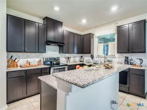 813 Foxtail Run, San Marcos, TX 78666
