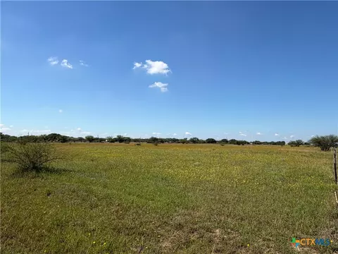000 Madrone Ln, Victoria, TX 77904