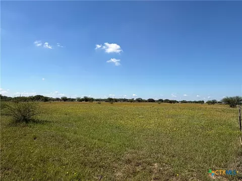 000 Madrone Ln, Victoria, TX 77904