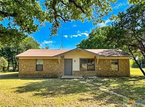 605 River Oaks Dr, Gatesville, TX 76528