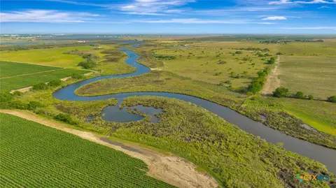 8078 State Highway 35, Palacios, TX 77465