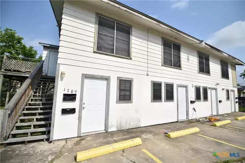 1705 Holloman Dr, Port Lavaca, TX 77979