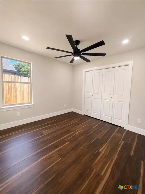 Bedroom - 407 E Lamar Ave, Temple, TX 76501 photo 3 of 4