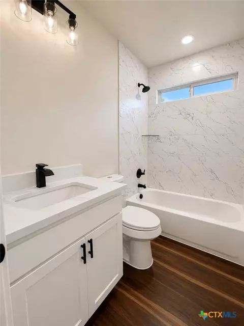 Bath - 407 E Lamar Ave, Temple, TX 76501 photo 3 of 3