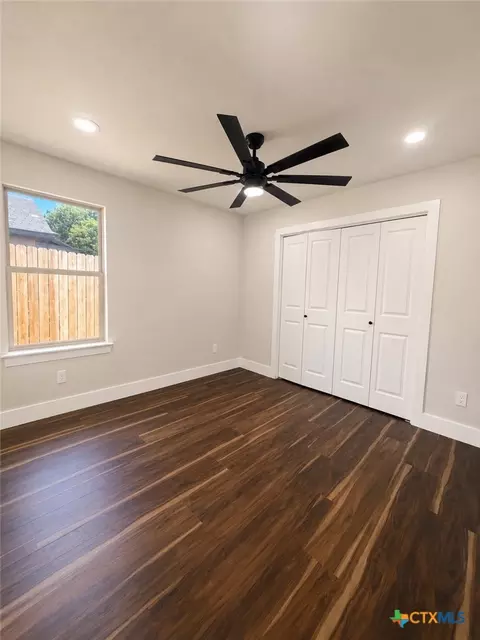 Bedroom - 407 E Lamar Ave, Temple, TX 76501 photo 3 of 4