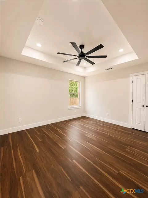 Bedroom - 407 E Lamar Ave, Temple, TX 76501 photo 1 of 4