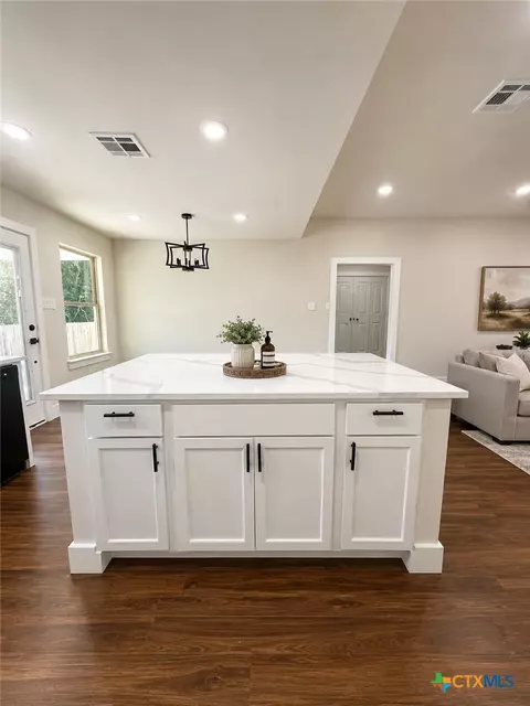 Kitchen - 407 E Lamar Ave, Temple, TX 76501 photo 1 of 8