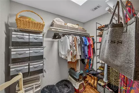 Other - 217 N Walnut Ave, Luling, TX 78648 photo 1 of 10