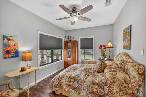 Bedroom - 217 N Walnut Ave, Luling, TX 78648 photo 3 of 3