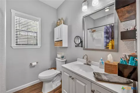 Bath - 217 N Walnut Ave, Luling, TX 78648 photo 1 of 1