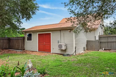 Other - 217 N Walnut Ave, Luling, TX 78648 photo 8 of 10