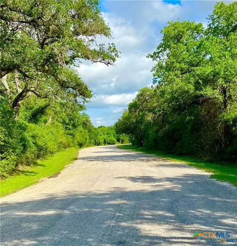 208 Post Oak Rd, Inez, TX 77968 photo 6