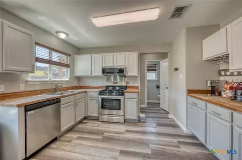 Kitchen - 136 Dandelion Loop, Kyle, TX 78640 photo 1 of 3