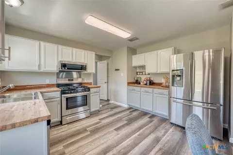Kitchen - 136 Dandelion Loop, Kyle, TX 78640 photo 3 of 3
