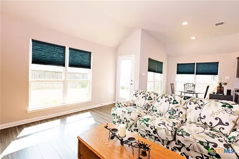 Living - 903 Fallbrook Dr, Temple, TX 76502 photo 1 of 1