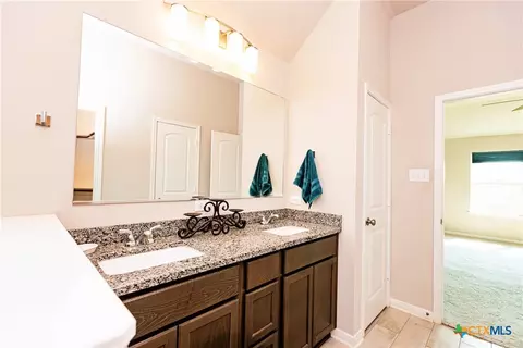 Bath - 903 Fallbrook Dr, Temple, TX 76502 photo 6 of 7