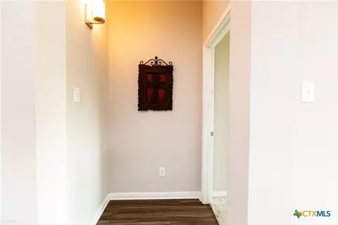 Entry Way - 903 Fallbrook Dr, Temple, TX 76502 photo 3 of 6