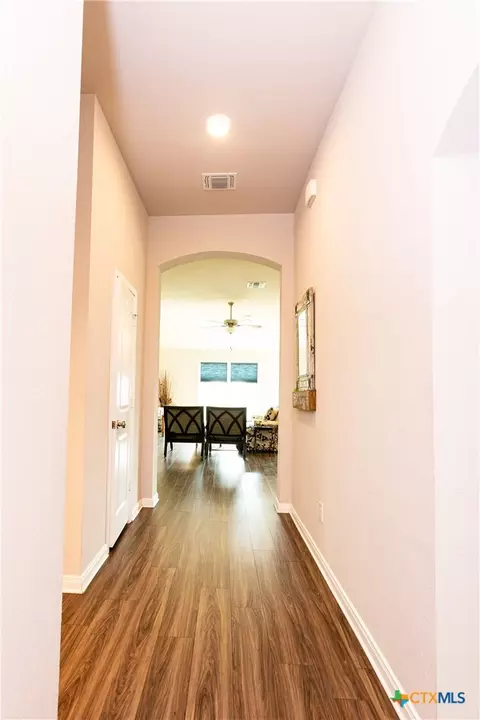 Entry Way - 903 Fallbrook Dr, Temple, TX 76502 photo 6 of 6