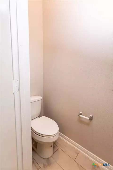 Bath - 903 Fallbrook Dr, Temple, TX 76502 photo 4 of 7