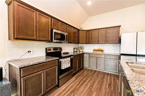 Kitchen - 903 Fallbrook Dr, Temple, TX 76502 photo 2 of 4