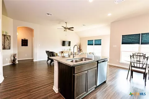 Kitchen - 903 Fallbrook Dr, Temple, TX 76502 photo 4 of 4