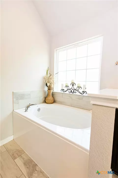 Bath - 903 Fallbrook Dr, Temple, TX 76502 photo 5 of 7