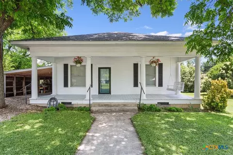 102 S Hogan St, Holland, TX 76534
