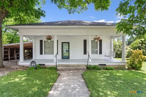 102 S Hogan St, Holland, TX 76534