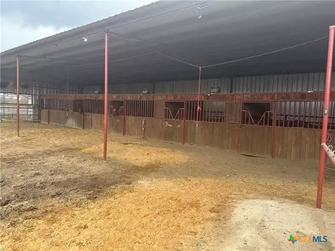 4610 Pfeil Rd, Converse, TX 78109