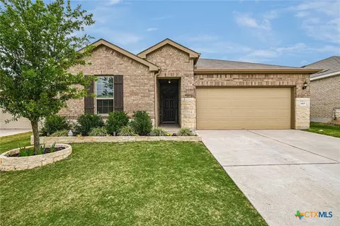 1915 T H Johnson Dr, Taylor, TX 76574