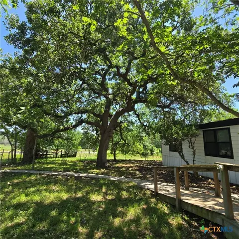 3041 Fm 671, Luling, TX 78648 photo 17