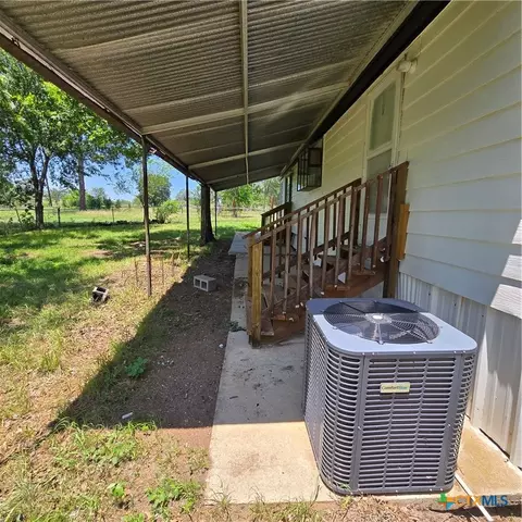 3041 Fm 671, Luling, TX 78648 photo 16