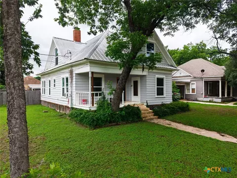 1312 E Leon St, Gatesville, TX 76528