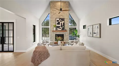 454 Heidi Cir, Salado, TX 76571