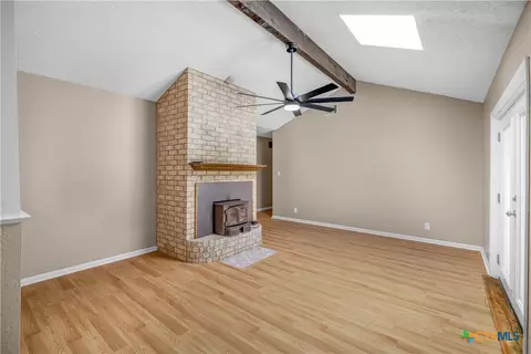Living - 201 Sandra St, Inez, TX 77968 photo 3 of 6