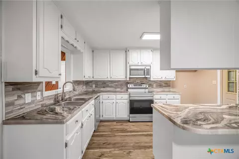 Kitchen - 201 Sandra St, Inez, TX 77968 photo 3 of 3