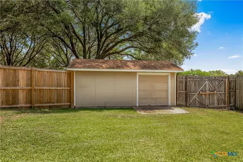 Exterior - 201 Sandra St, Inez, TX 77968 photo 5 of 6