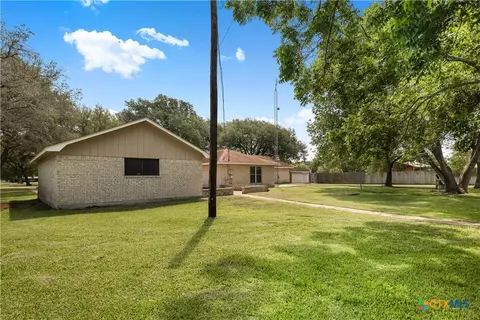 Exterior - 201 Sandra St, Inez, TX 77968 photo 4 of 6