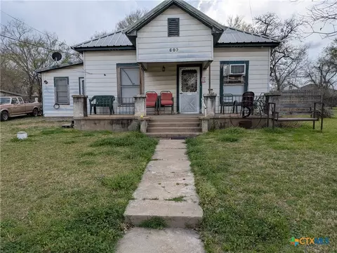 602 Andrews St, Gatesville, TX 76528