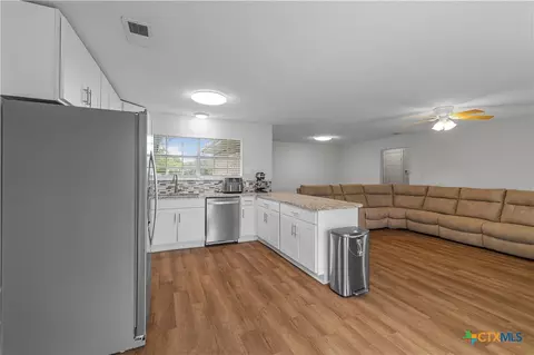 Kitchen - 2631 Benbow Rd, Inez, TX 77968 photo 2 of 3