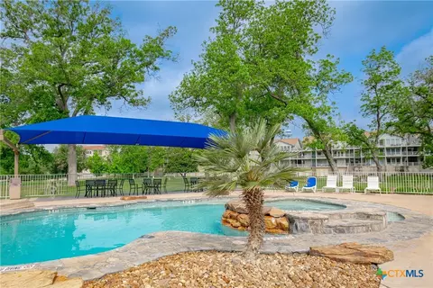 730 E Mather St, New Braunfels, TX 78130