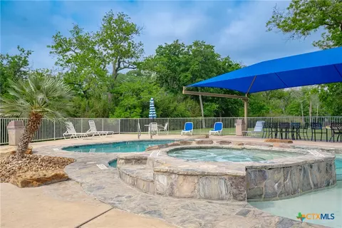 730 E Mather St, New Braunfels, TX 78130