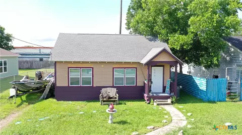 1003 E San Antonio St, Victoria, TX 77901