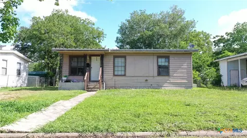 1104 Taylor Ave, Victoria, TX 77901