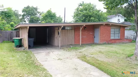 3606 Greenwood St, Victoria, TX 77901