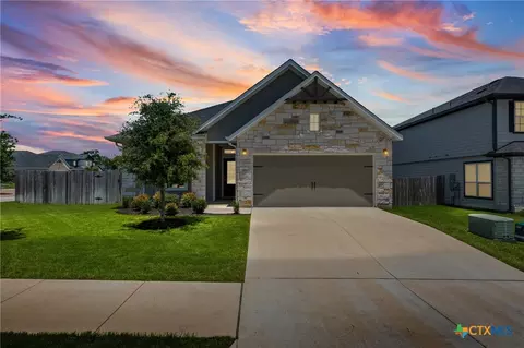 215 Cabiness Dr, Salado, TX 76571