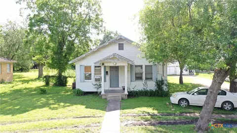 1704 N Goldman St, Victoria, TX 77901